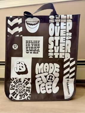 Lululemon Graphic Shopping Tote